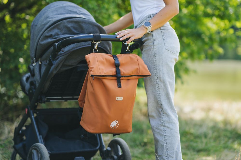 Monkey Mum® Sac à dos intégré en softshell pour porte-bébé Carrie - Voyage mystérieux