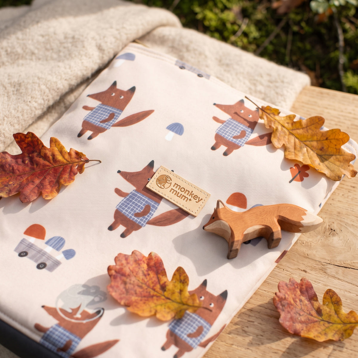 Petit sac à dos softshell pour enfant Monkey Mum® - Renards aux champignons
