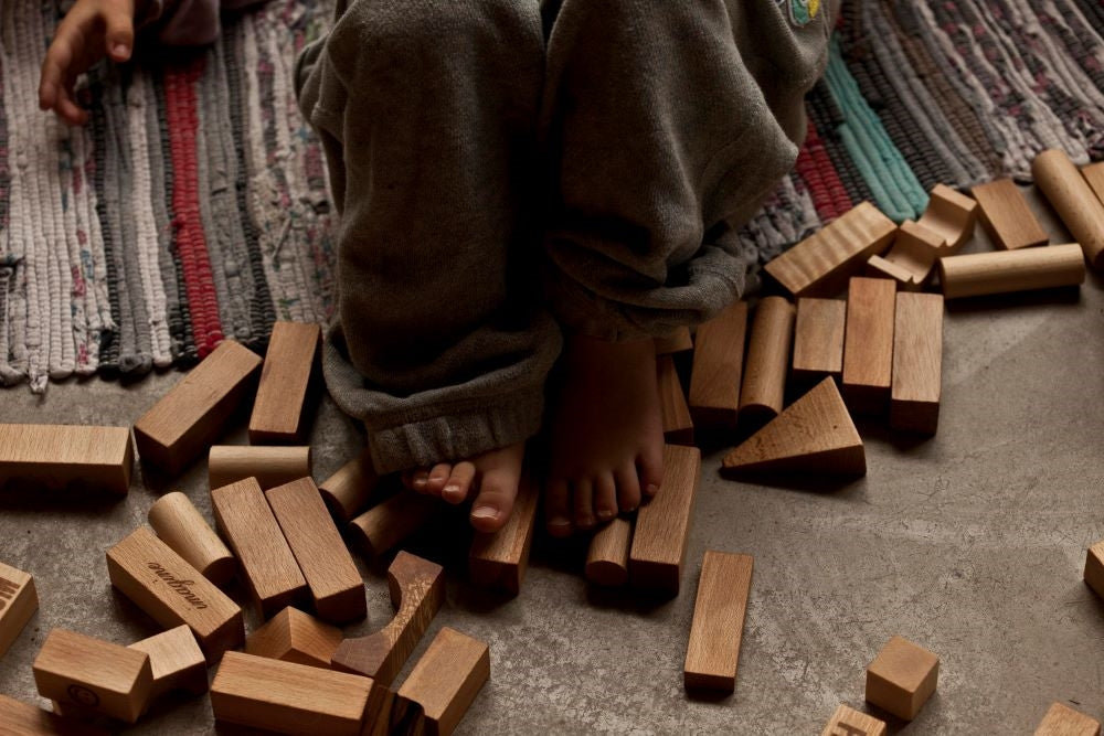 Wooden Story Cubes dans la boîte en bois - 30 pcs - Naturel