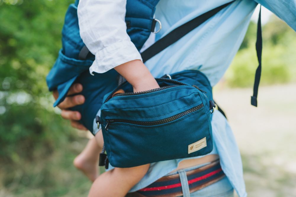 Monkey Mum® Porte-bébé évolutif ergonomique Carrie - Charme géométrique