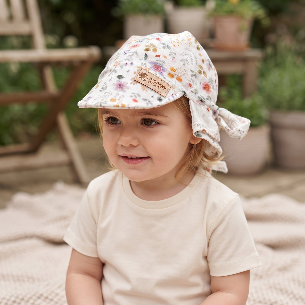 Foulard en mousseline avec visière Monkey Mum® - Prairie fleurie