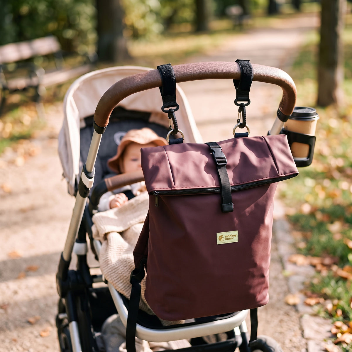 Monkey Mum® Softshell rugzak voor kinderwagen – Berenpootafdruk
