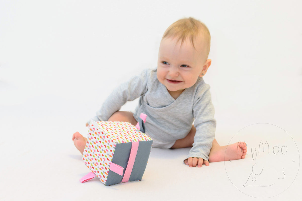 MyMoo Grijpcubus Busy Cube - Druppels